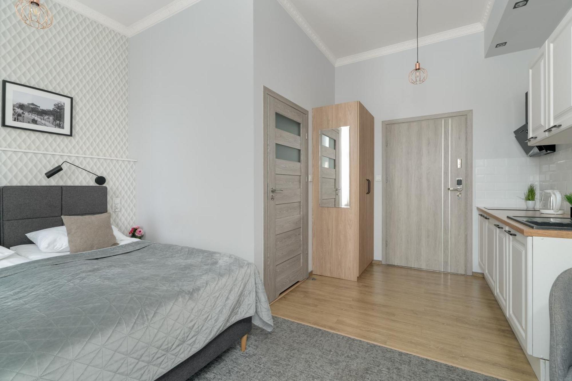 Przytulne Studia Very Berry W Poznaniu Blisko Parku By Noclegi Renters Exteriör bild