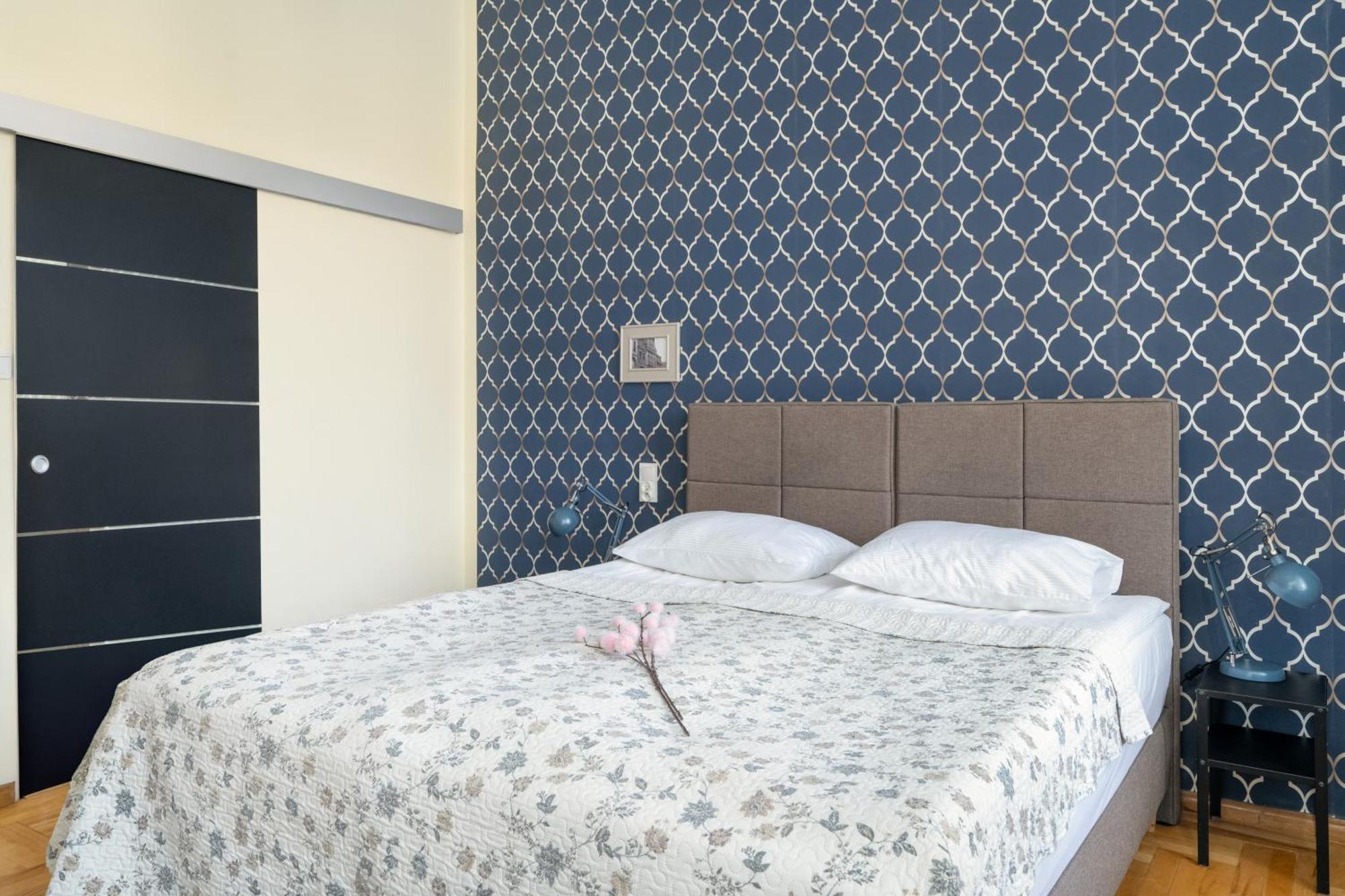Przytulne Studia Very Berry W Poznaniu Blisko Parku By Noclegi Renters Exteriör bild